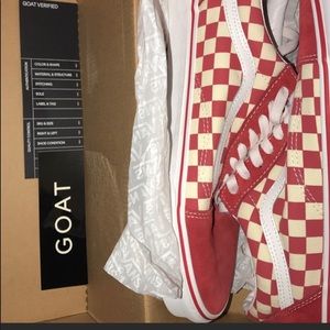 i’m getting rid of brand new “Old School” red and white checkered vans Size 11